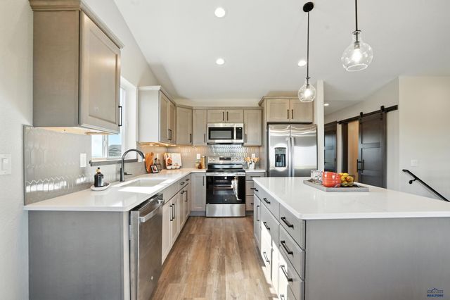 3100 FRAN WAY, Rapid City, SD 57703