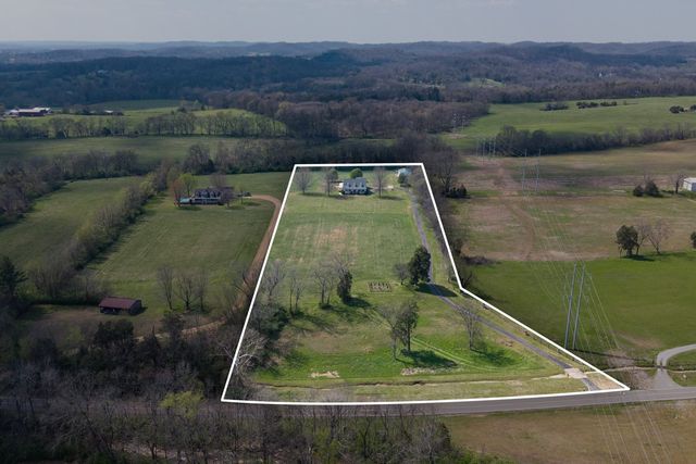 255 Lindsey Hollow Rd, Gallatin, TN 37066