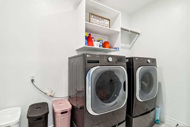 1907 peres, New Braunfels, TX 78132