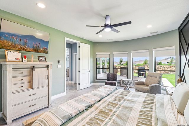 1907 peres, New Braunfels, TX 78132