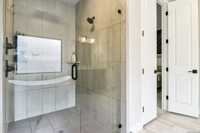 1907 peres, New Braunfels, TX 78132