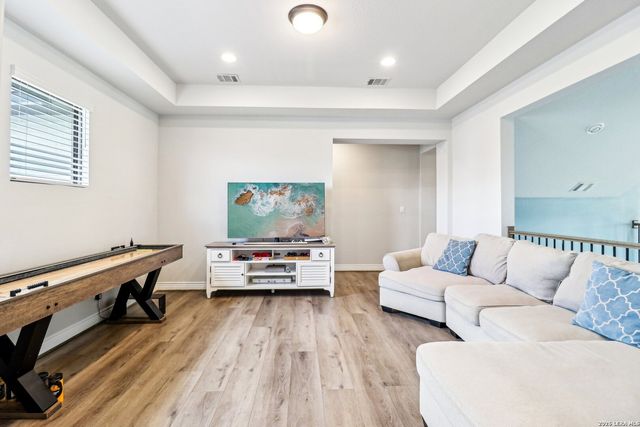 1907 peres, New Braunfels, TX 78132