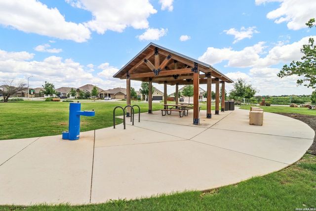 1907 peres, New Braunfels, TX 78132