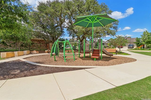 1907 peres, New Braunfels, TX 78132