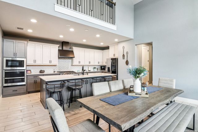 1907 peres, New Braunfels, TX 78132