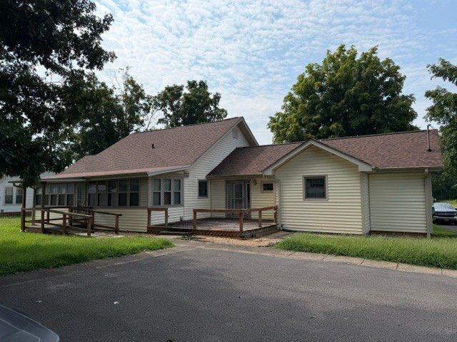 109 Cotton Mill Rd, Fayetteville, TN 37334
