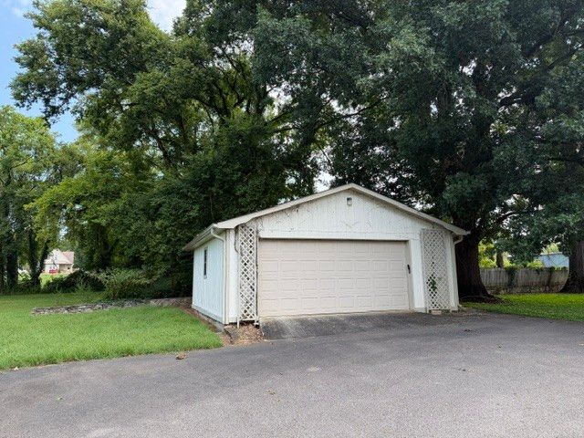 109 Cotton Mill Rd, Fayetteville, TN 37334