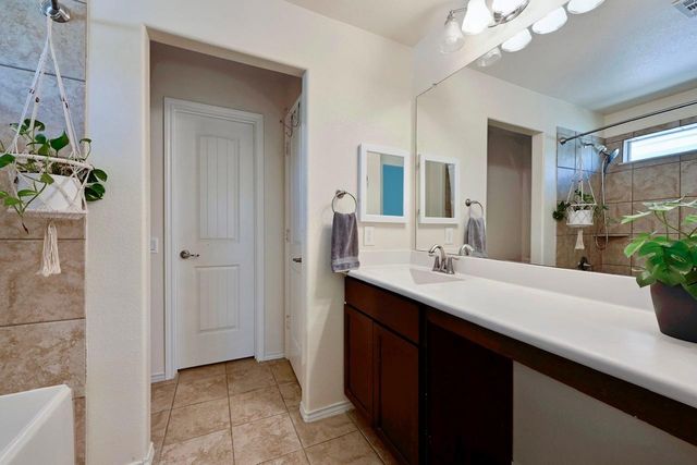 7220 Outfitter DR, Austin, TX 78744