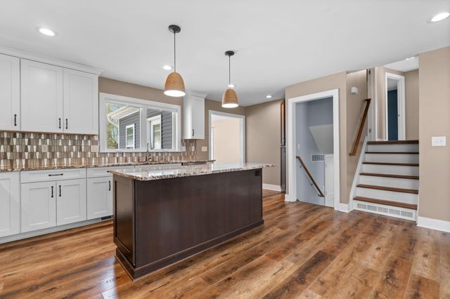 706 Leona Drive, Ann Arbor, MI 48103