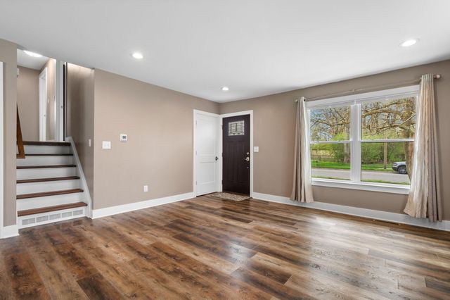 706 Leona Drive, Ann Arbor, MI 48103