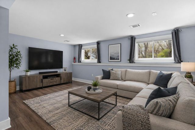 706 Leona Drive, Ann Arbor, MI 48103