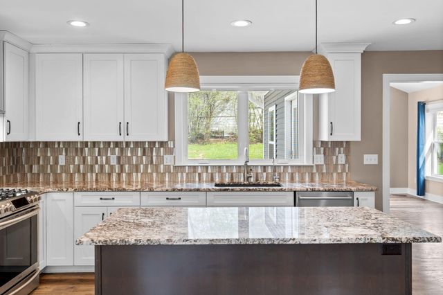 706 Leona Drive, Ann Arbor, MI 48103