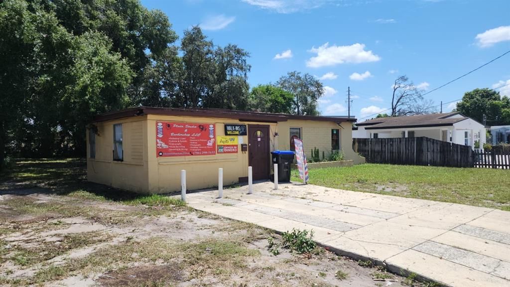 1319 N PINE HILLS ROAD, Orlando, FL 32808