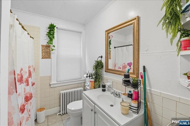 2105 New York Avenue, Union City, NJ 07087