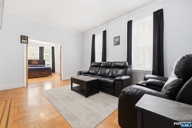 2105 New York Avenue, Union City, NJ 07087