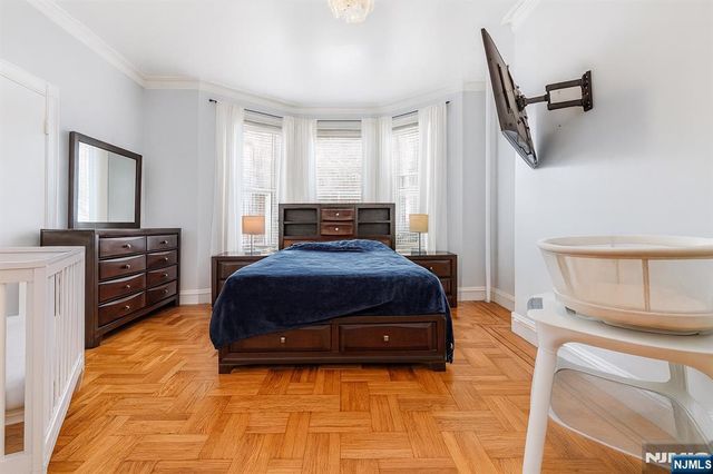 2105 New York Avenue, Union City, NJ 07087