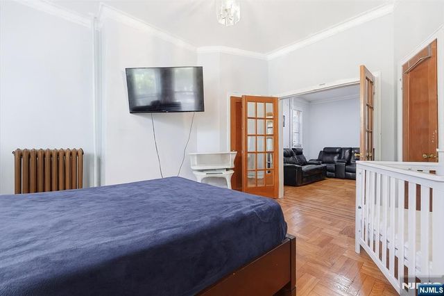 2105 New York Avenue, Union City, NJ 07087