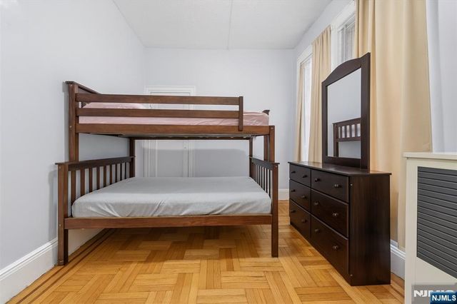 2105 New York Avenue, Union City, NJ 07087