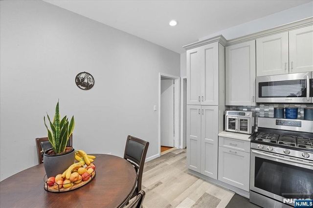 2105 New York Avenue, Union City, NJ 07087