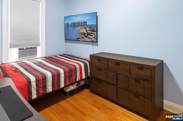 2105 New York Avenue, Union City, NJ 07087