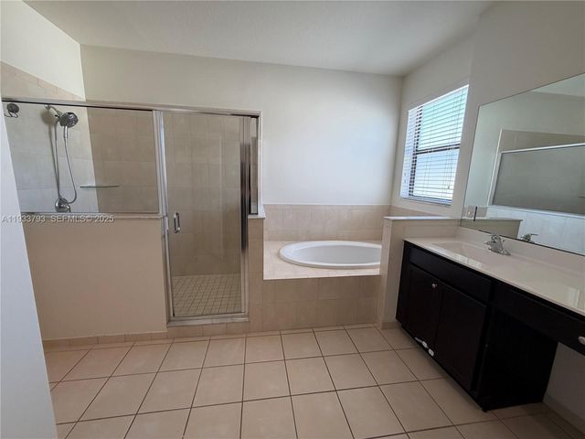 3501 W 92nd Pl, Hialeah, FL 33018