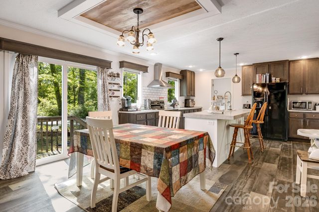 118 Bartram Way, Black Mountain, NC 28711