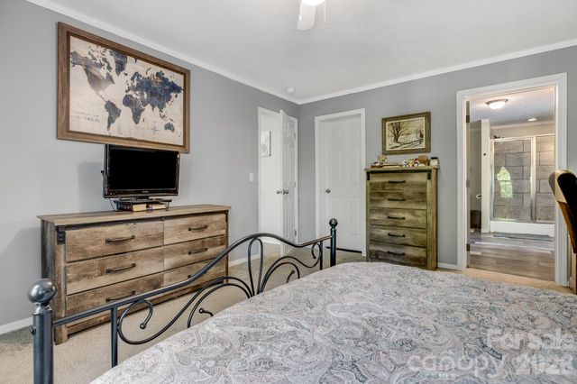 118 Bartram Way, Black Mountain, NC 28711