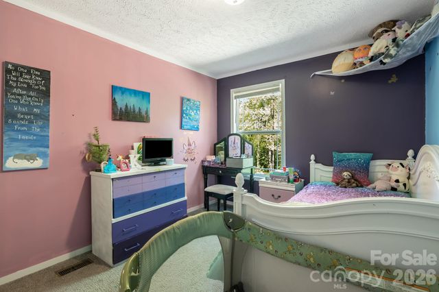 118 Bartram Way, Black Mountain, NC 28711