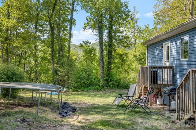 118 Bartram Way, Black Mountain, NC 28711