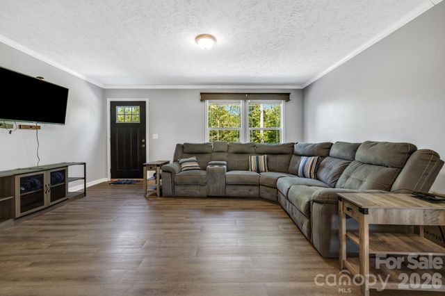 118 Bartram Way, Black Mountain, NC 28711
