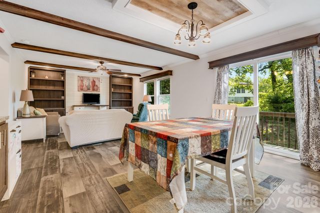 118 Bartram Way, Black Mountain, NC 28711