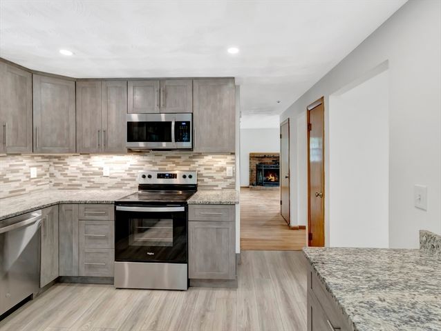 30 Keans Road, Burlington, MA 01803