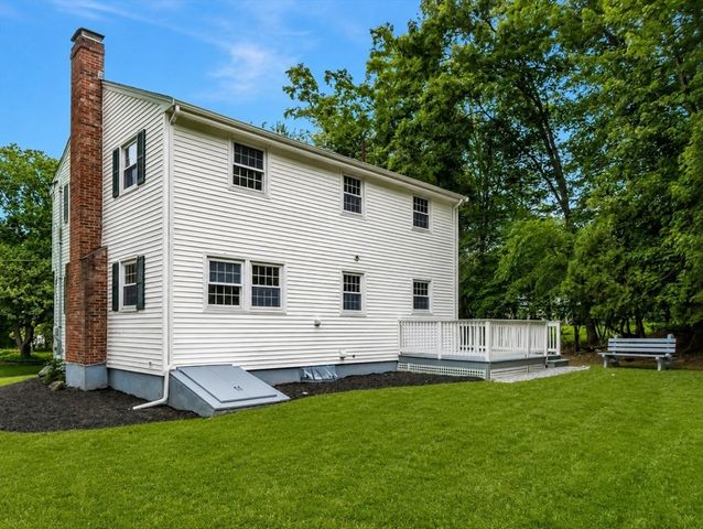 30 Keans Road, Burlington, MA 01803