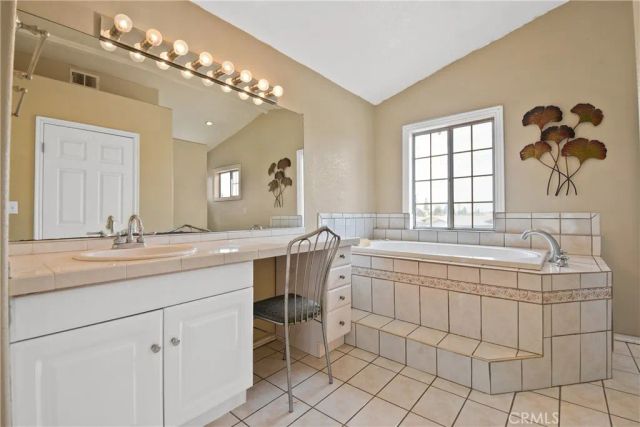 20303 Wardham, Lakewood, CA 90715