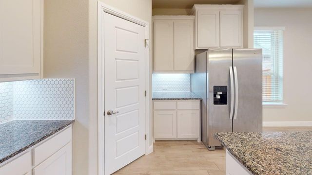 525 Pickett Creek Drive, Aledo, TX 76008