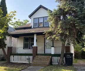 6421 Floyd Avenue, Detroit, MI 48210