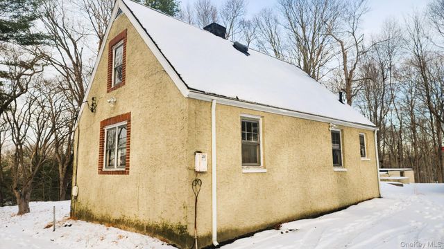 19 Whittier Hills Road, North Salem, NY 10560