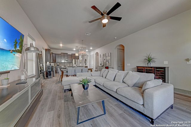 636 Carriage House, Spring Branch, TX 78070