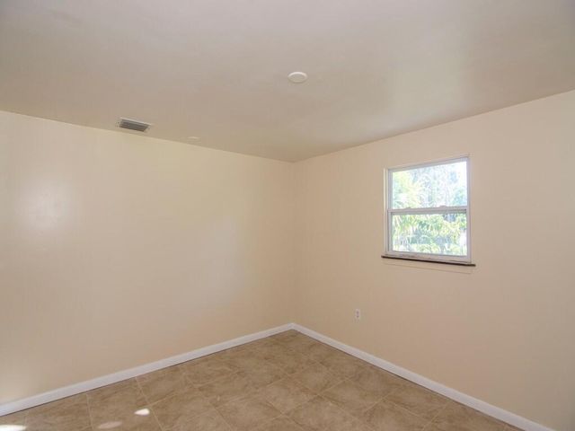 8604 Brookline Avenue, Fort Pierce, FL 34951