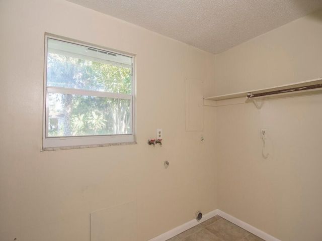 8604 Brookline Avenue, Fort Pierce, FL 34951