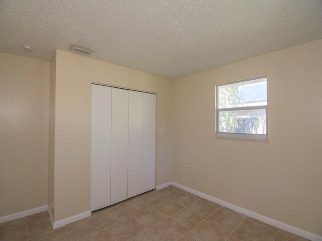 8604 Brookline Avenue, Fort Pierce, FL 34951
