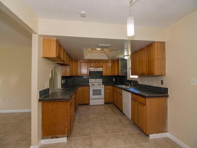 8604 Brookline Avenue, Fort Pierce, FL 34951