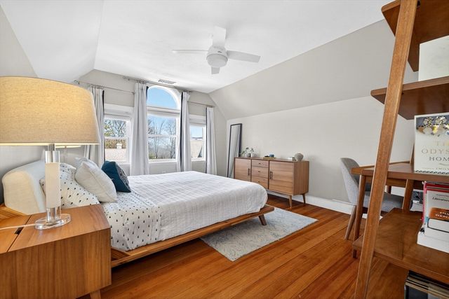 16 Primrose St 3, Boston, MA 02131