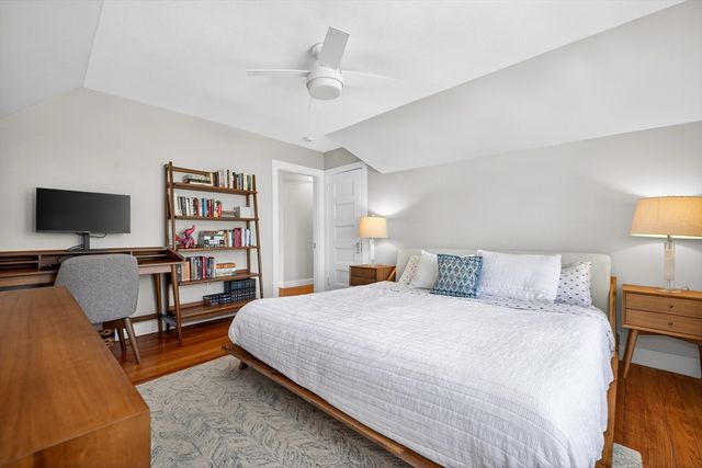 16 Primrose St 3, Boston, MA 02131