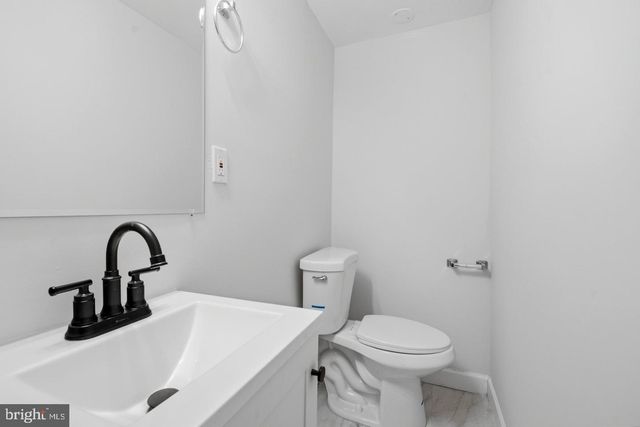 1229 W SARATOGA ST, Baltimore, MD 21223