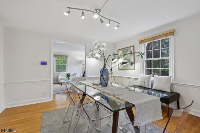 68 Crescent Pl, Millburn Twp., NJ 07078