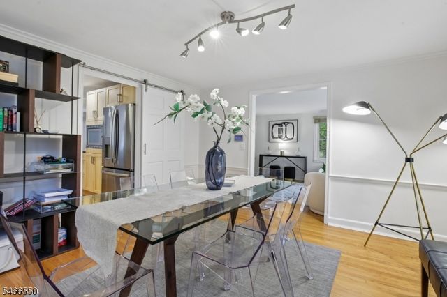 68 Crescent Pl, Millburn Twp., NJ 07078