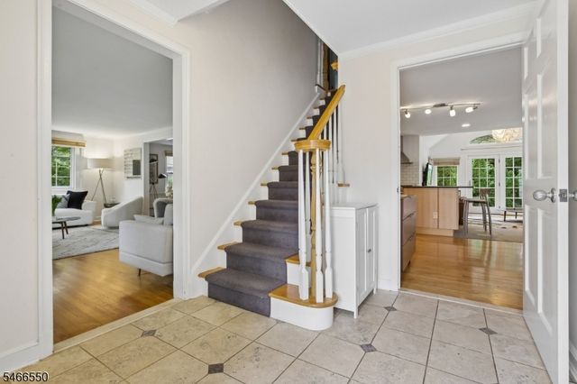 68 Crescent Pl, Millburn Twp., NJ 07078