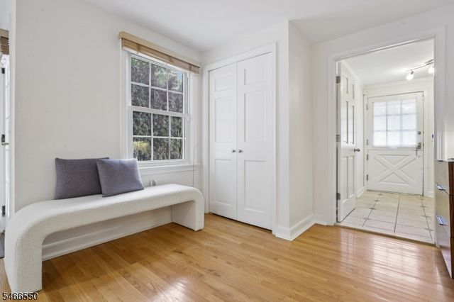 68 Crescent Pl, Millburn Twp., NJ 07078