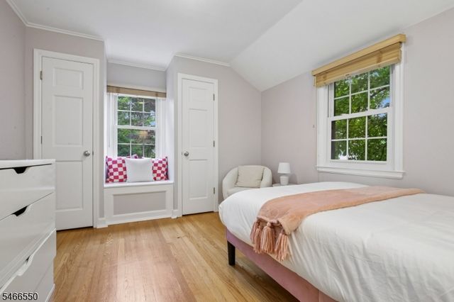 68 Crescent Pl, Millburn Twp., NJ 07078